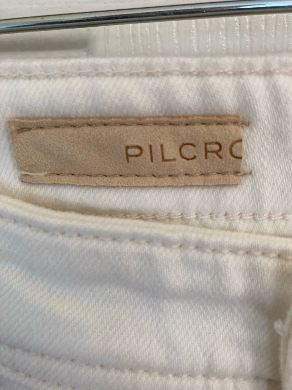 Pilcro Cream-Label Off  White Distressed Denim Jeans - Picture 2 of 15